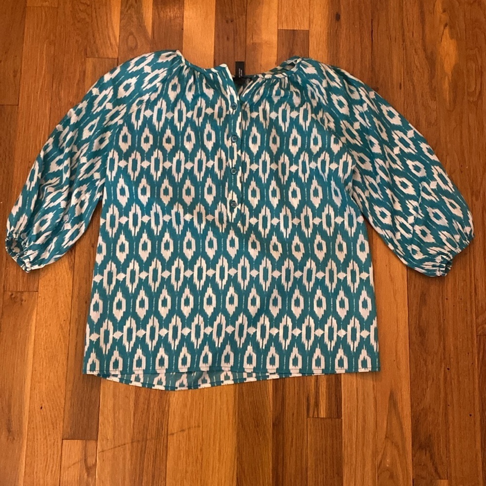 Aqua Women’s Blue and White Printed Blouse Size XS